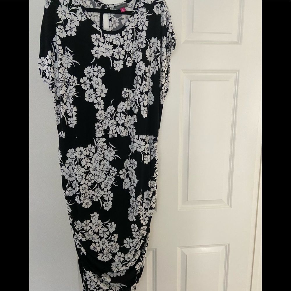 Vince Camuto floral side ruched dress